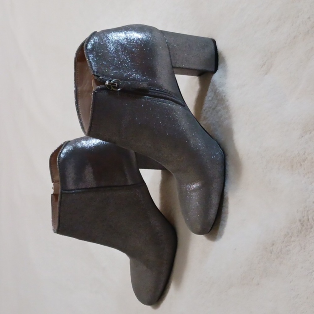 White House Black  Market Silver Shimmer Bootie 8 1/2